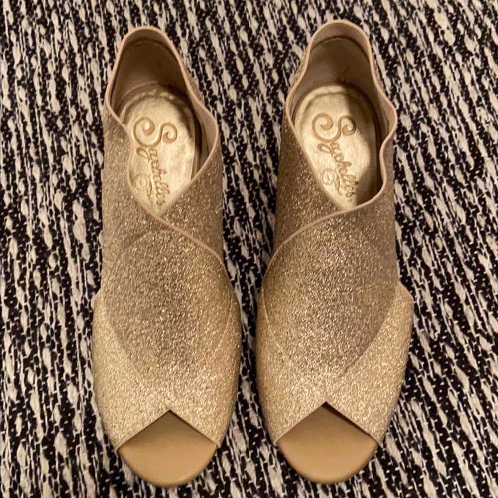 Gold heels